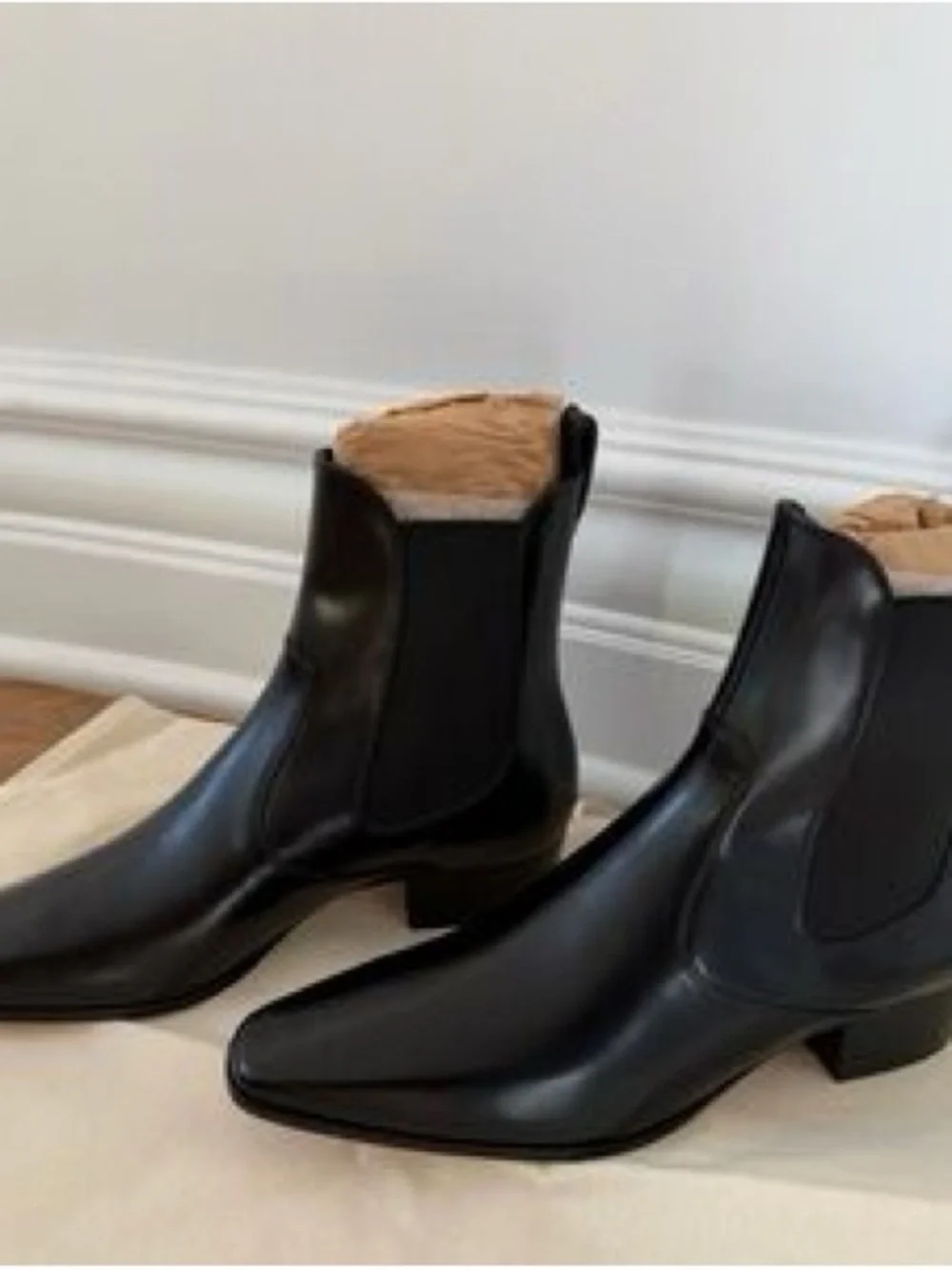 Doen looking these